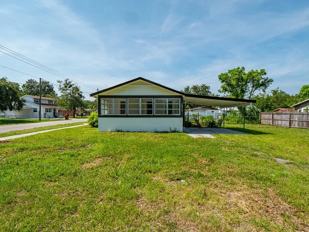 1511 E Calhoun Street Plant City FL 33563