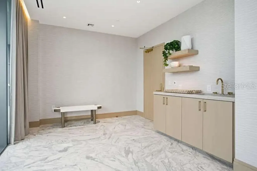 3015 S Ysabella Avenue Tampa FL 33629