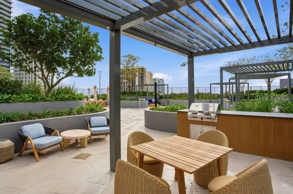 3015 S Ysabella Avenue Tampa FL 33629