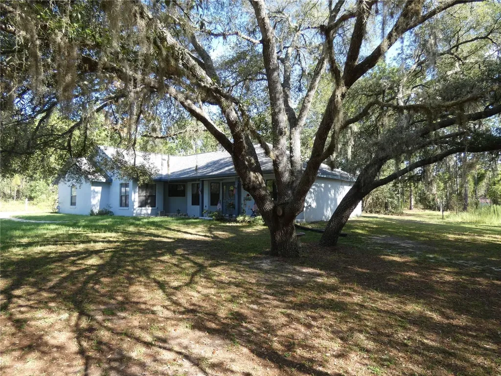 22811 SW Indian Hill Drive Dunnellon FL 34431