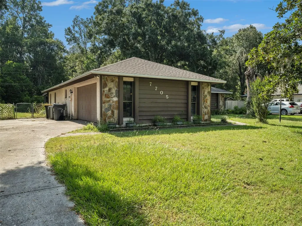 7705 Mather Road N Lakeland FL 33810