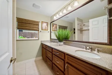 832 Laurelcrest Drive Orlando FL 32828