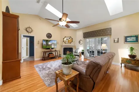 832 Laurelcrest Drive Orlando FL 32828