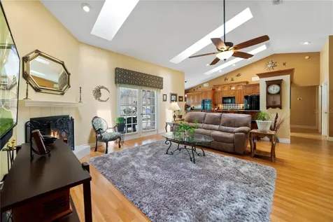 832 Laurelcrest Drive Orlando FL 32828