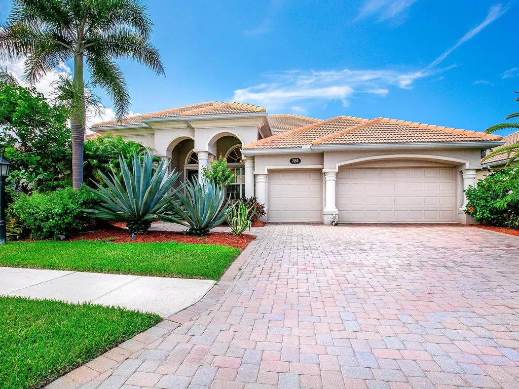 7050 Grassland Court Sarasota FL 34241