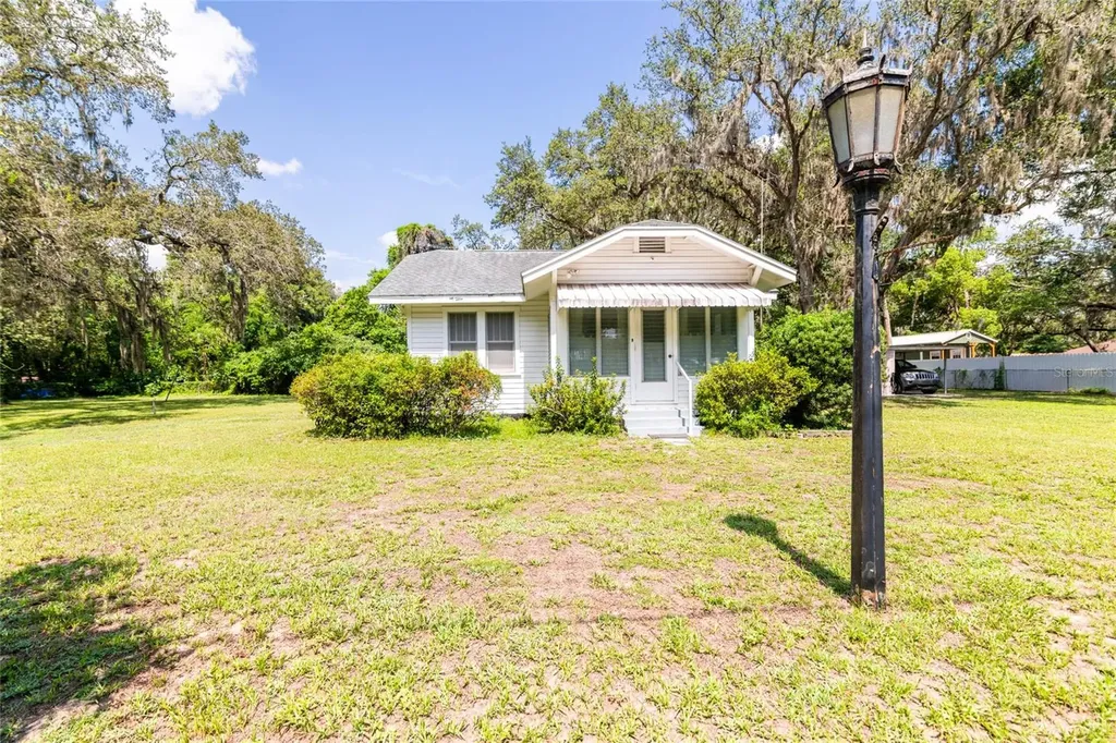 8905 N Orleans Avenue Tampa FL 33604