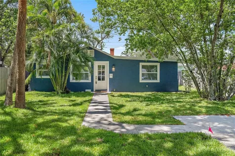 5537 Dartmouth Avenue N St Petersburg FL 33710