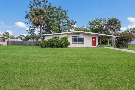 636 S Venice Boulevard Venice FL 34293