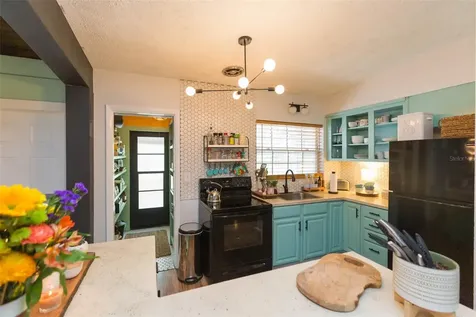 7418 4th Avenue N St Petersburg FL 33710