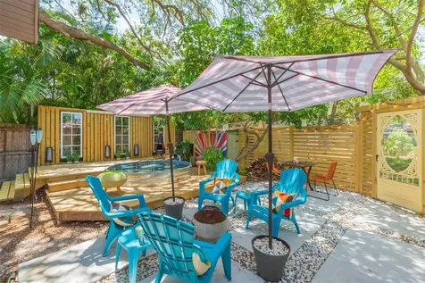 7418 4th Avenue N St Petersburg FL 33710