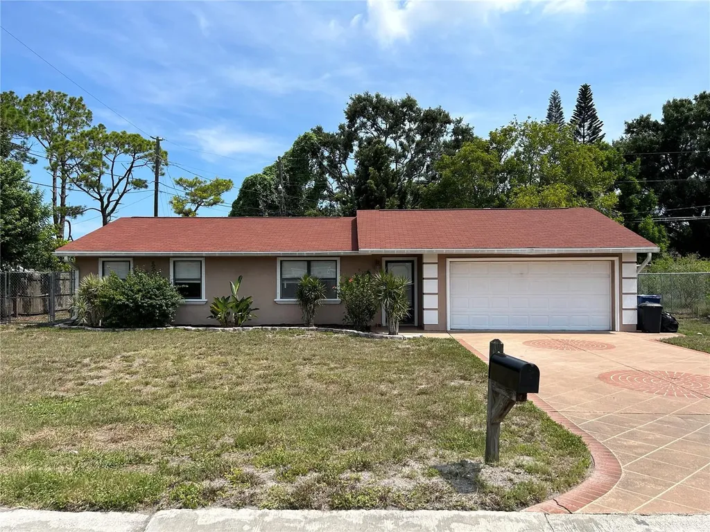 815 67th Avenue Drive W Bradenton FL 34207