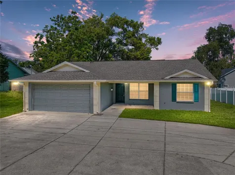 14051 17th Street Dade City FL 33525