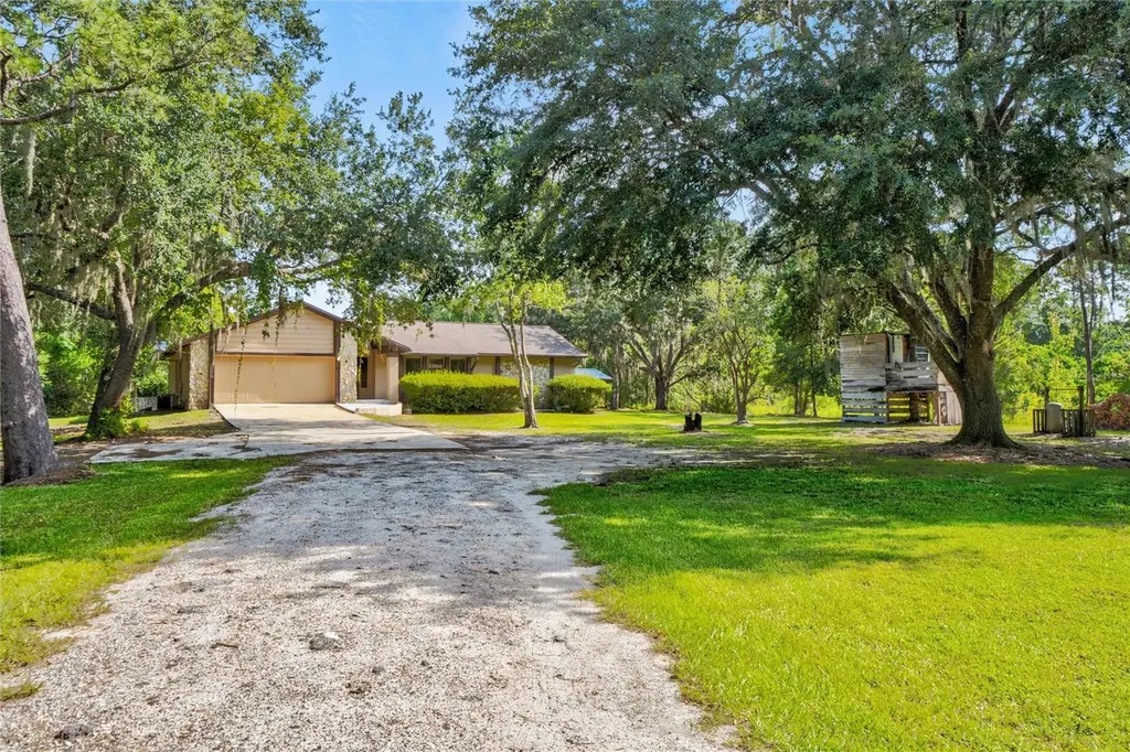 19609 Lake Pickett Road Orlando FL 32820