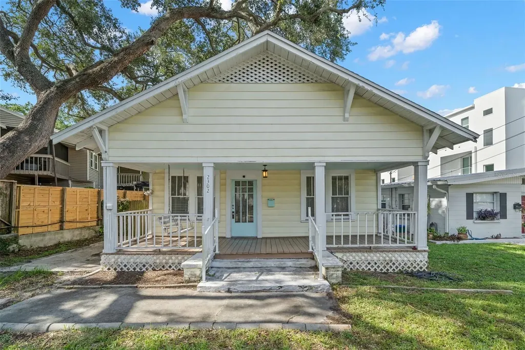 2302 W Texas Avenue Tampa FL 33629