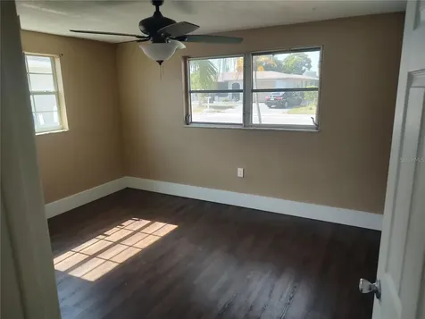 3125 Roxbury Drive Holiday FL 34691