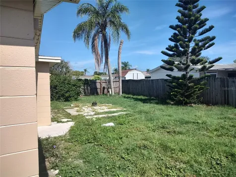 3125 Roxbury Drive Holiday FL 34691