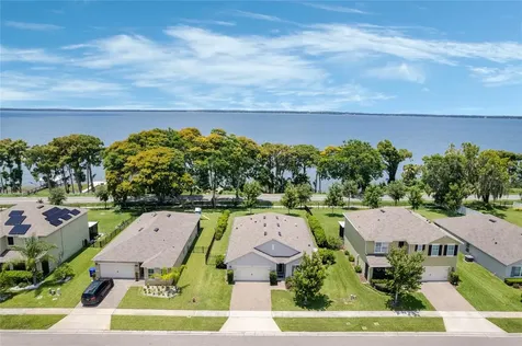 3315 Landing View Tavares FL 32778