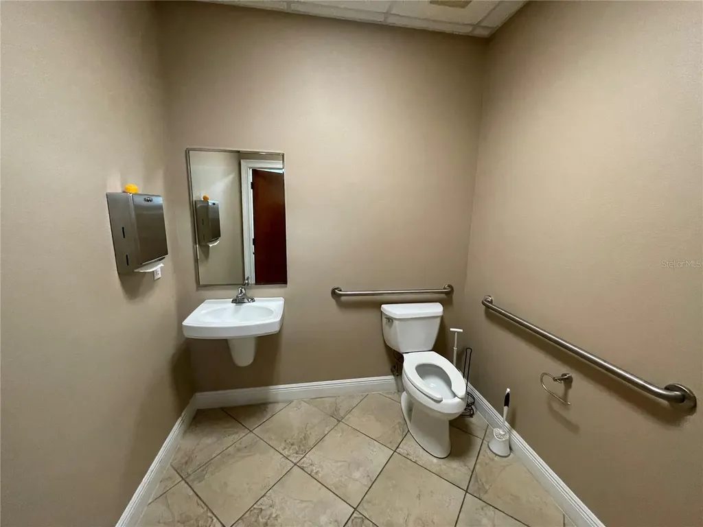 757 Highway 466 Lady Lake FL 32159