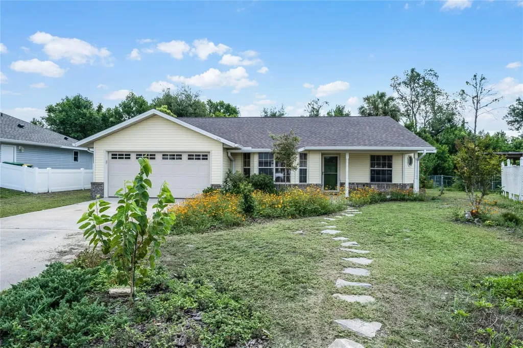 1131 Orangewood Avenue Deland FL 32724