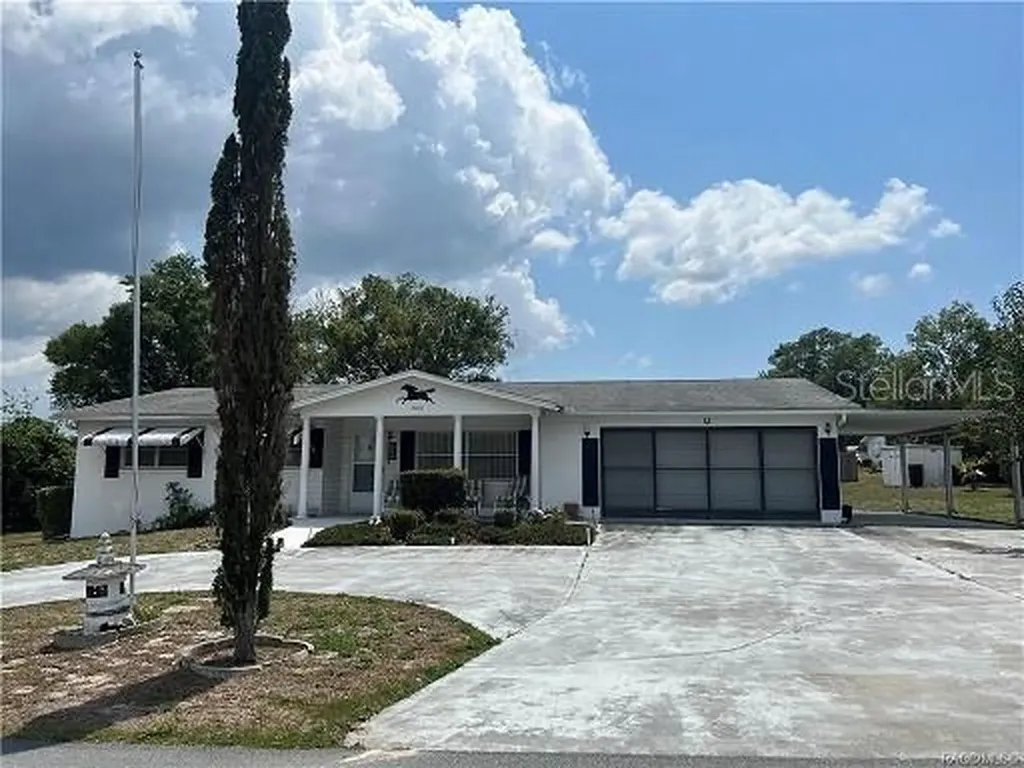 16 Oak Hollow Drive Beverly Hills FL 34465