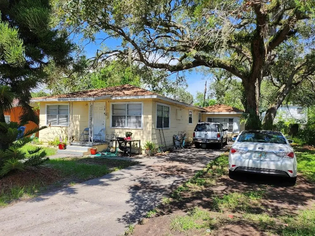 1730 17th Street S St Petersburg FL 33712
