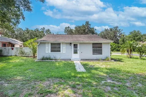 913 W Cherry Street Plant City FL 33563