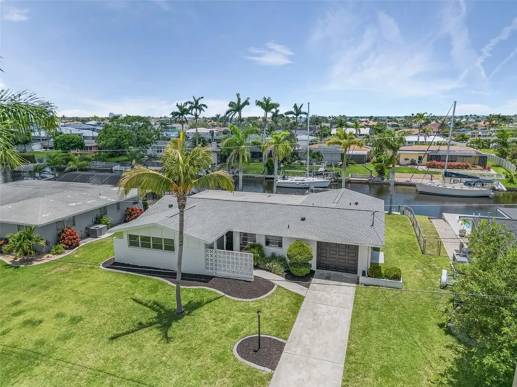 2819 SE 18th Avenue Cape Coral FL 33904