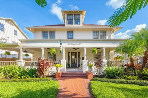 226 10th Avenue NE St Petersburg FL 33701