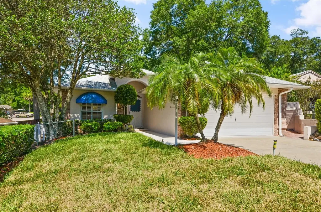 11 Hibiscus Court Eustis FL 32726