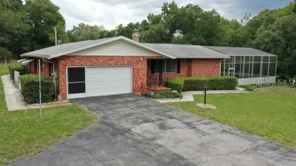 2225 W Main Street Inverness FL 34452