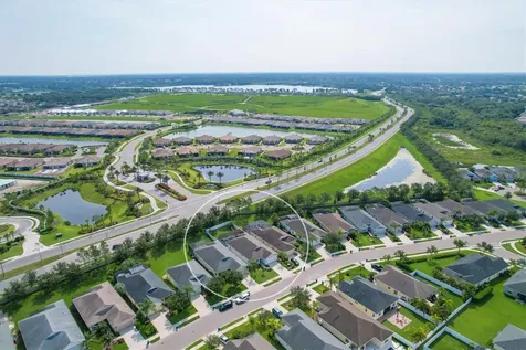 4803 Silvermoss Drive Sarasota FL 34243