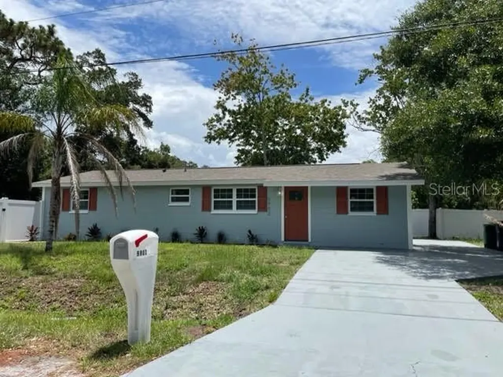 5902 S Sherwood Avenue Tampa FL 33611