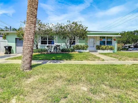 2201 81st Street N St Petersburg FL 33710