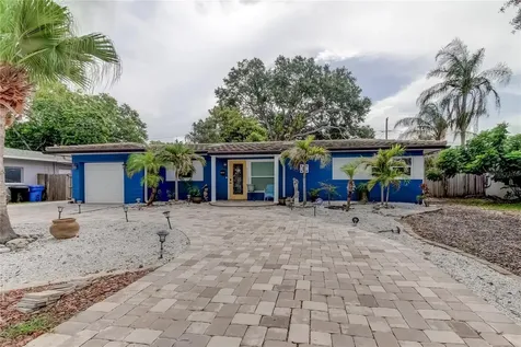 7497 10th Street N St Petersburg FL 33702
