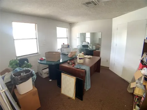 6880 46th Avenue N St Petersburg FL 33709