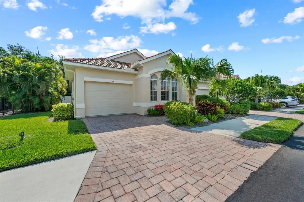 7803 33rd Street E Sarasota FL 34243