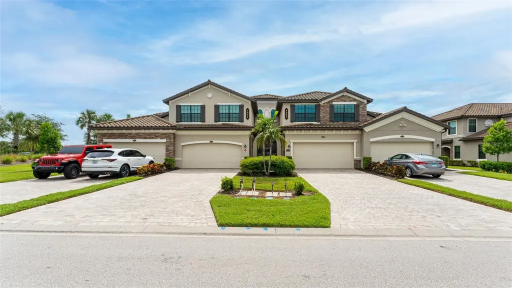 5805 Wake Forest Run Lakewood Ranch FL 34211