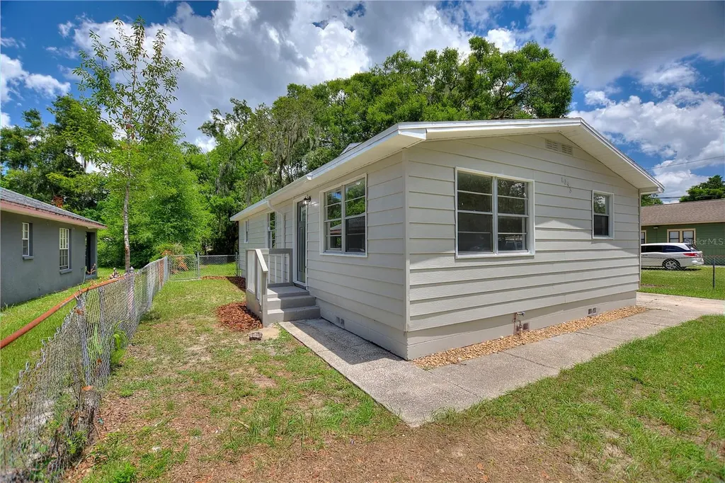 1043 Neville Avenue Lakeland FL 33805