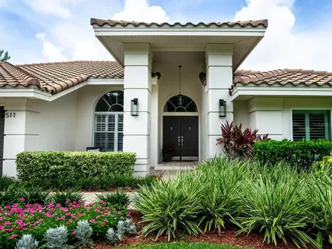 511 Old Oak Circle Palm Harbor FL 34683