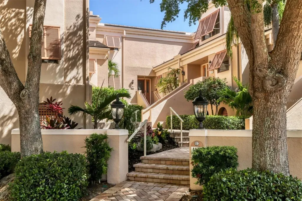1137 Coquille Street Sarasota FL 34242