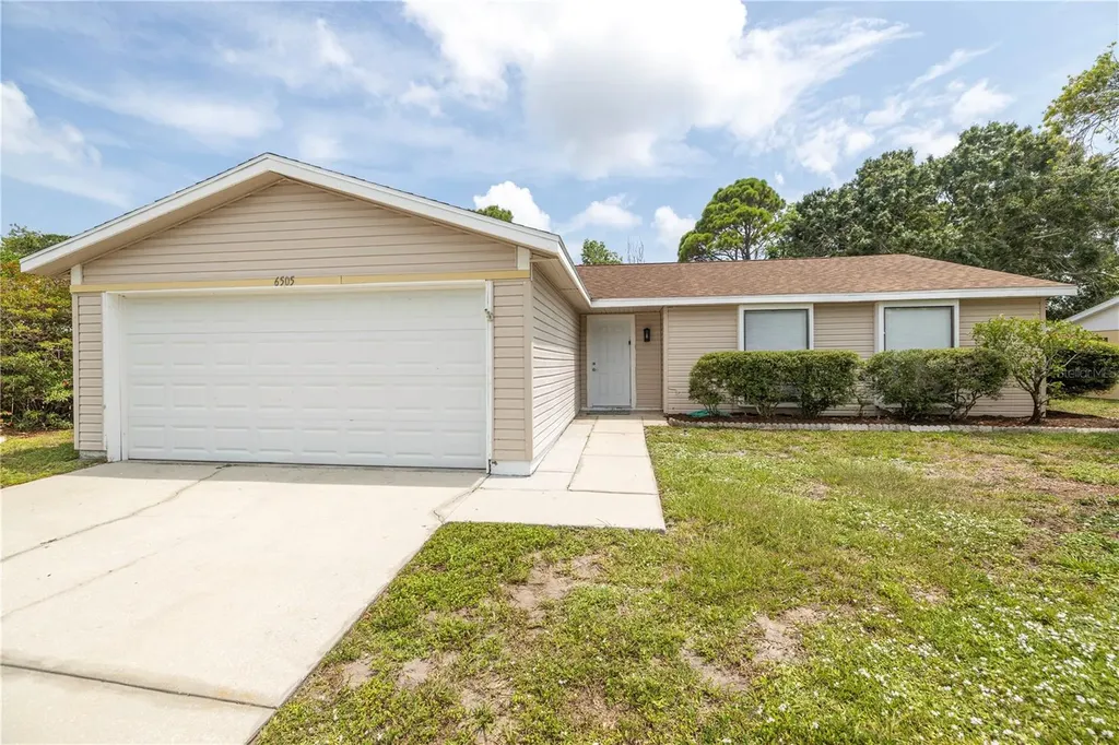 6505 36th Avenue Drive W Bradenton FL 34209