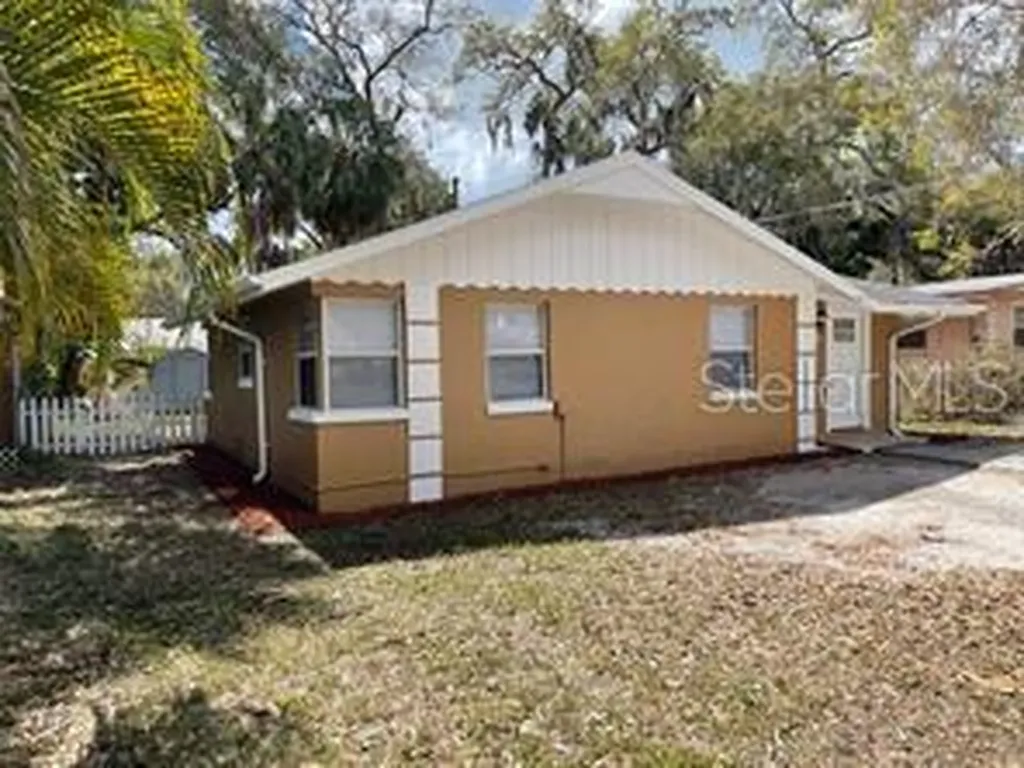 1280 Highland Street Sarasota FL 34234