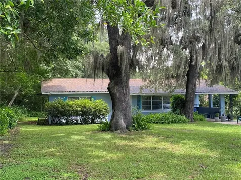 1305 N Amelia Avenue Deland FL 32724