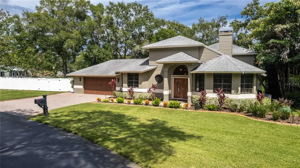 1511 Chateau Wood Drive Clearwater FL 33764