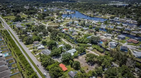 817 2nd Avenue NW Ruskin FL 33570