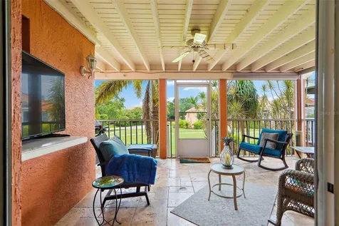 24 Jefferson Court S St Petersburg FL 33711