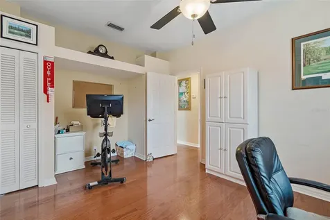 24 Jefferson Court S St Petersburg FL 33711