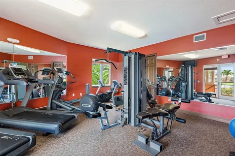 24 Jefferson Court S St Petersburg FL 33711