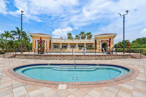 24 Jefferson Court S St Petersburg FL 33711