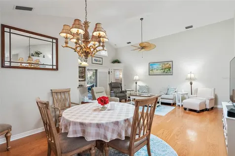 24 Jefferson Court S St Petersburg FL 33711